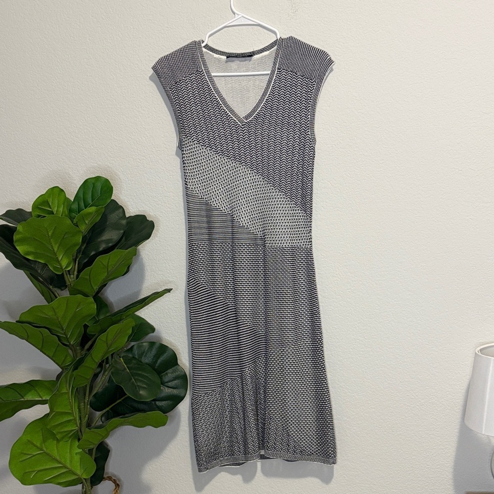 Magaschoni Black and white geometric Patterned knit Midi Dress small